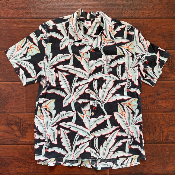 Levis Hawaiian Button Front Shirt - Size XL - Picture 1 of 3